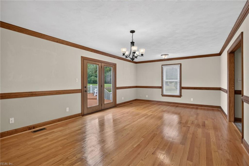 Photo 5 of 36 residential for sale in Suffolk virginia