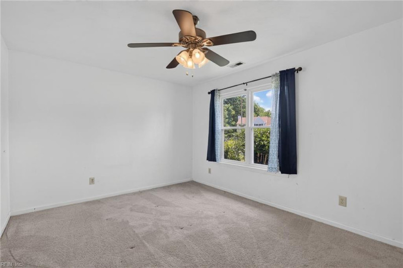 Photo 22 of 33 residential for sale in Chesapeake virginia
