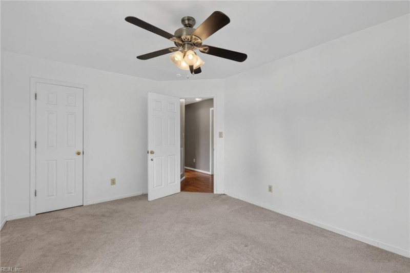 Photo 23 of 33 residential for sale in Chesapeake virginia