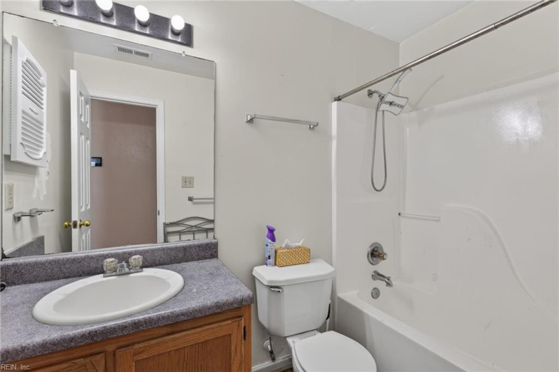 Photo 26 of 33 residential for sale in Chesapeake virginia