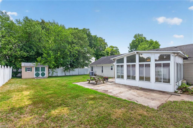 Photo 30 of 33 residential for sale in Chesapeake virginia