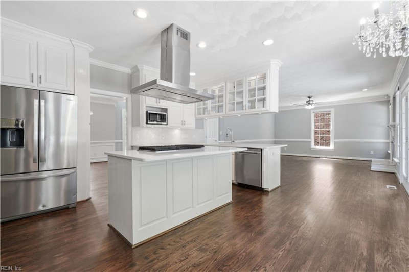 Photo 14 of 48 residential for sale in York County virginia