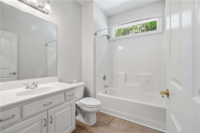 Photo 19 of 48 residential for sale in York County virginia