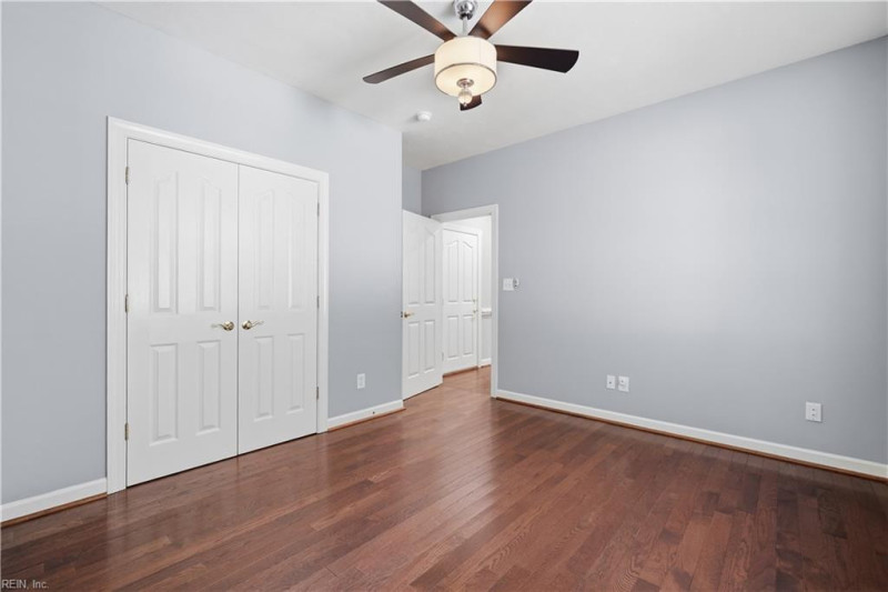 Photo 21 of 48 residential for sale in York County virginia