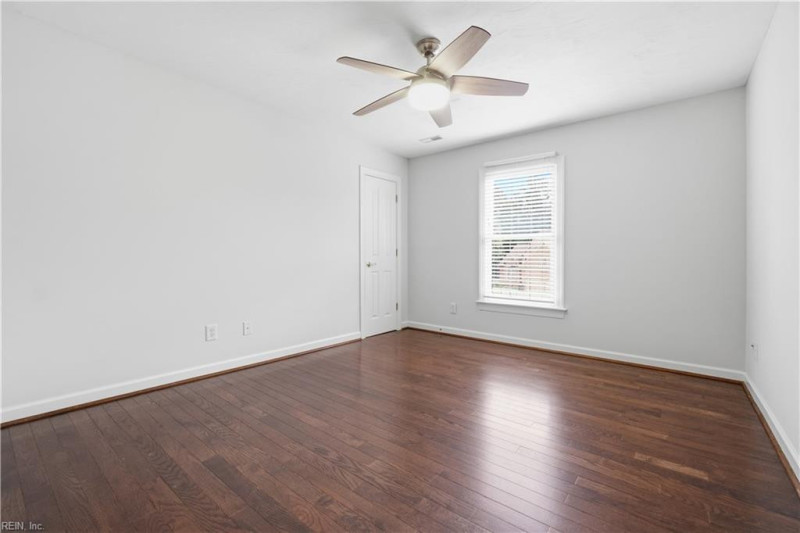 Photo 33 of 48 residential for sale in York County virginia