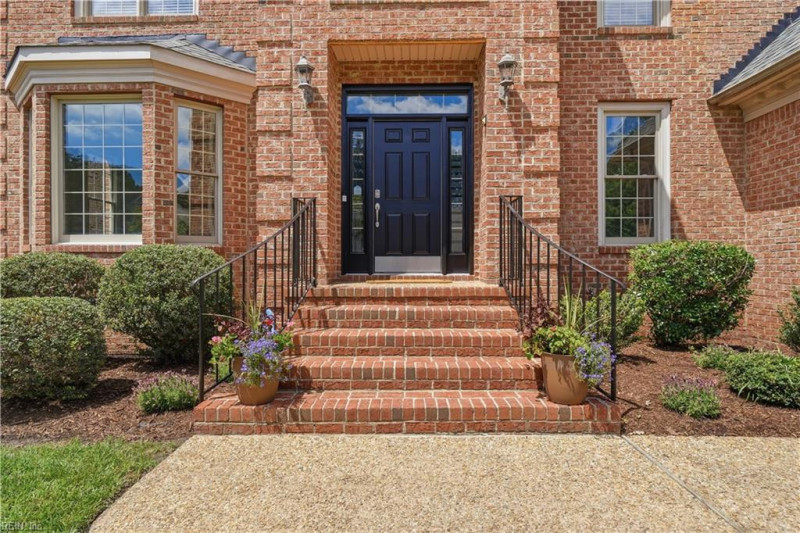 Photo 4 of 48 residential for sale in York County virginia