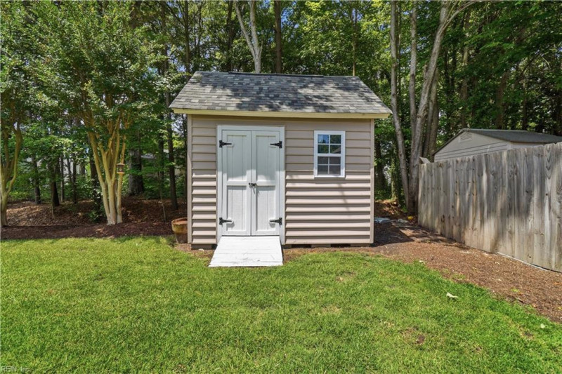 Photo 46 of 48 residential for sale in York County virginia