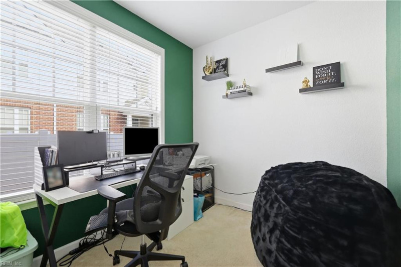 Photo 14 of 38 residential for sale in Chesapeake virginia