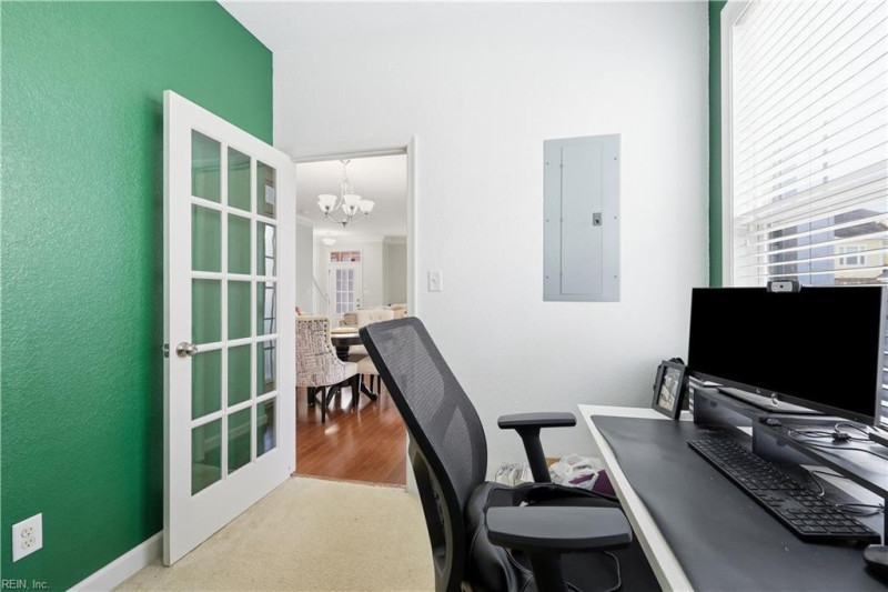 Photo 15 of 38 residential for sale in Chesapeake virginia
