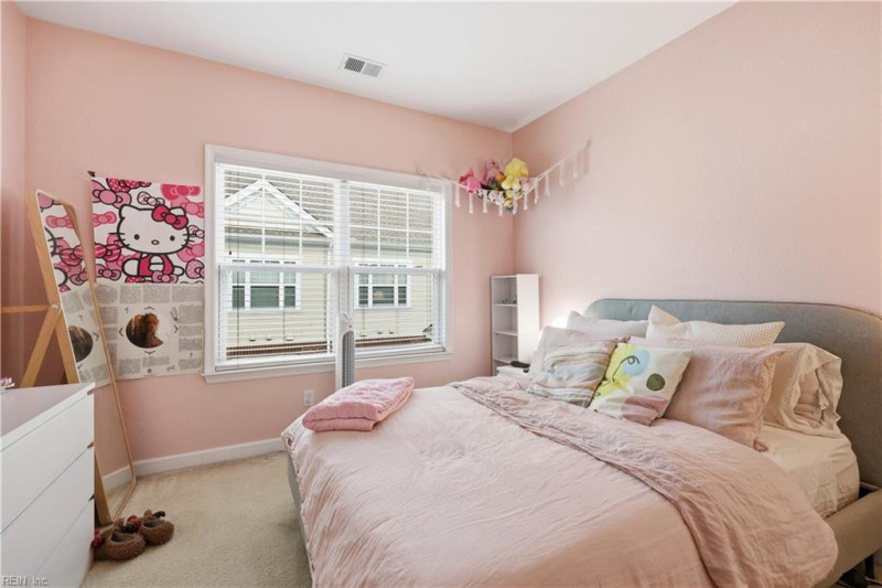 Photo 16 of 38 residential for sale in Chesapeake virginia