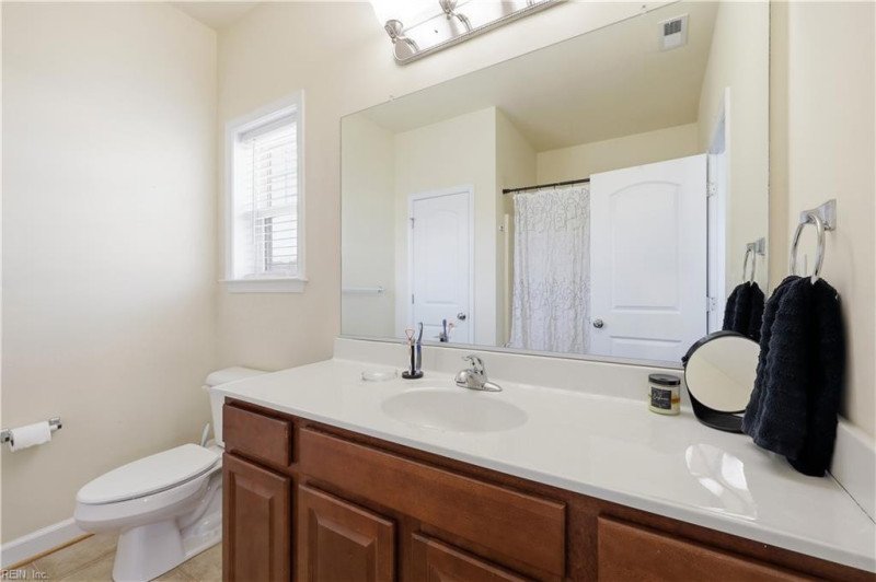 Photo 23 of 38 residential for sale in Chesapeake virginia