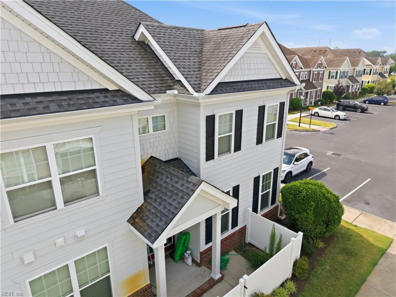 Photo 32 of 38 residential for sale in Chesapeake virginia