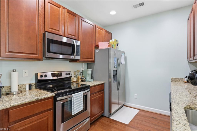 Photo 9 of 38 residential for sale in Chesapeake virginia