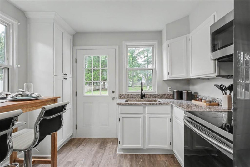 Photo 18 of 25 residential for sale in Portsmouth virginia