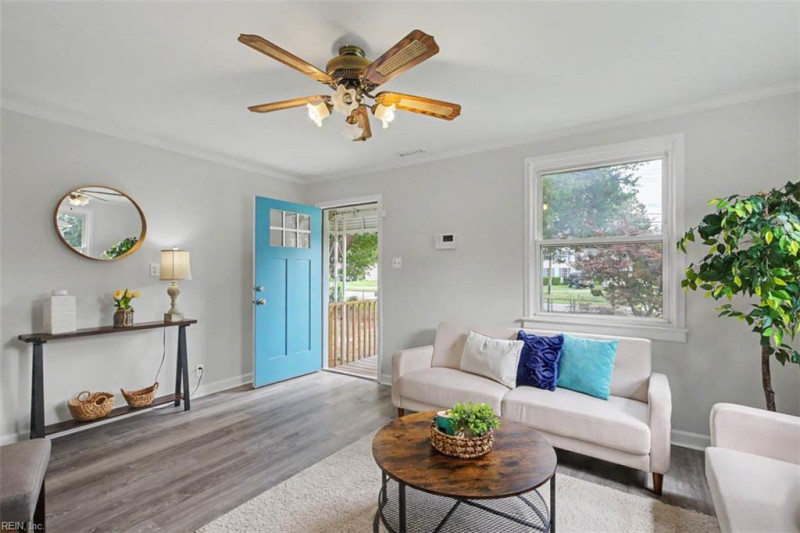 Photo 2 of 25 residential for sale in Portsmouth virginia