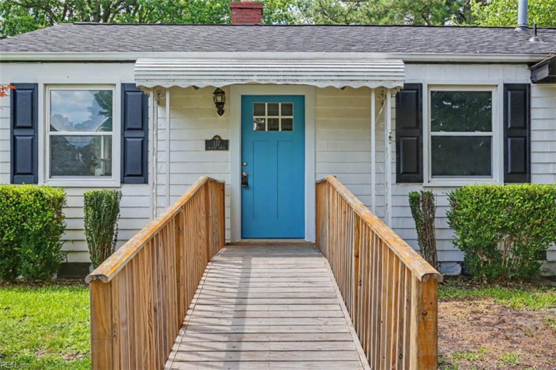 Photo 20 of 25 residential for sale in Portsmouth virginia