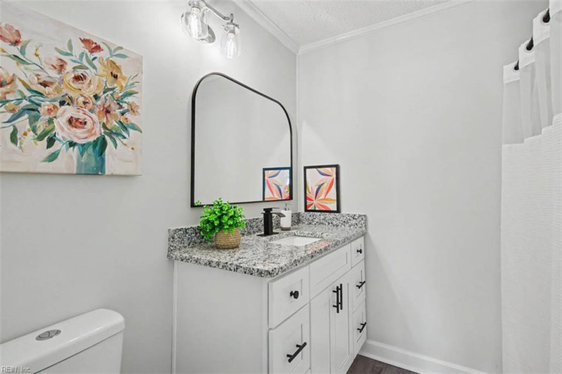 Photo 9 of 25 residential for sale in Portsmouth virginia