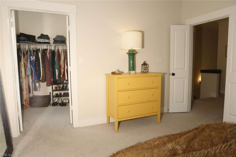 Photo 17 of 20 residential for sale in Chesapeake virginia