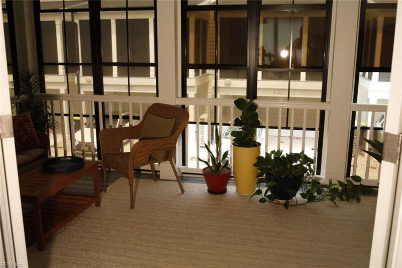 Photo 9 of 20 residential for sale in Chesapeake virginia