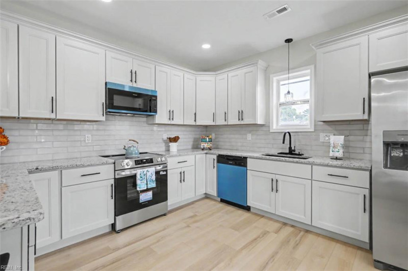 Photo 12 of 29 residential for sale in Newport News virginia