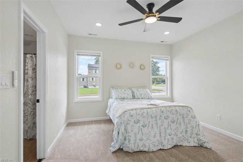 Photo 17 of 29 residential for sale in Newport News virginia