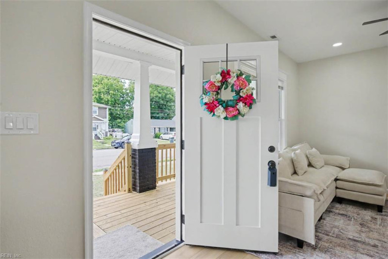 Photo 5 of 29 residential for sale in Newport News virginia