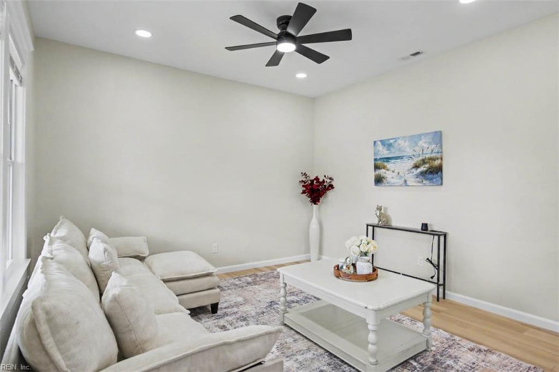 Photo 6 of 29 residential for sale in Newport News virginia