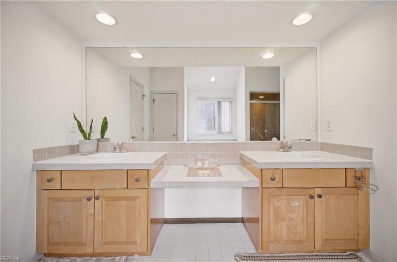 Photo 25 of 40 residential for sale in Virginia Beach virginia
