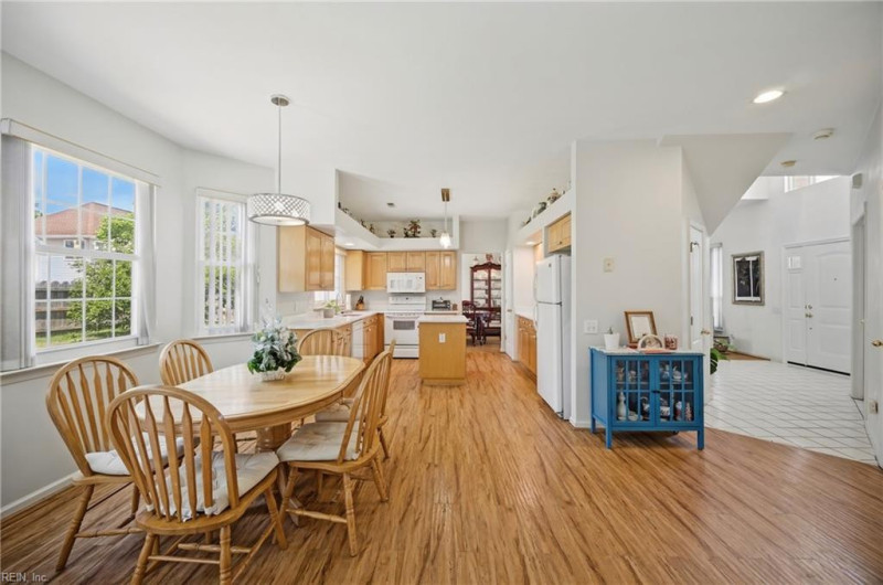 Photo 6 of 40 residential for sale in Virginia Beach virginia