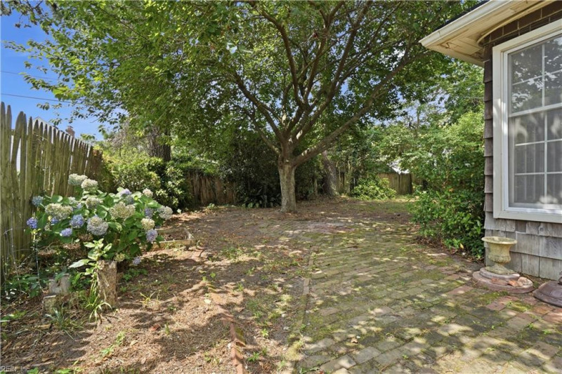 Photo 30 of 33 residential for sale in Norfolk virginia