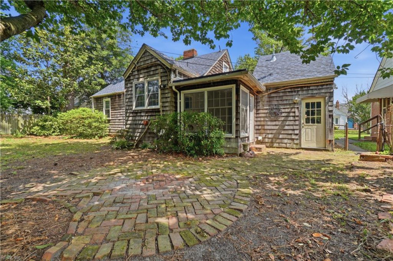 Photo 31 of 33 residential for sale in Norfolk virginia