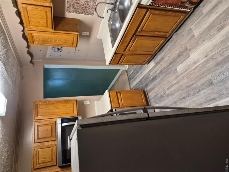Photo 4 of 5 residential for sale in Hampton virginia