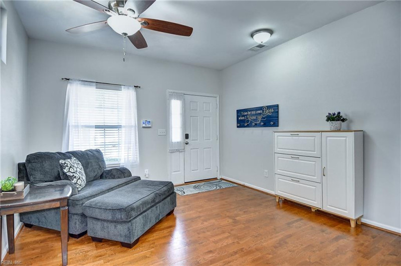 Photo 19 of 43 residential for sale in Chesapeake virginia