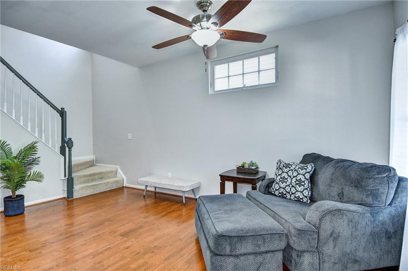 Photo 20 of 43 residential for sale in Chesapeake virginia
