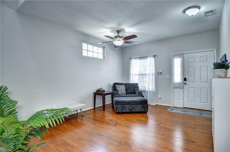 Photo 21 of 43 residential for sale in Chesapeake virginia