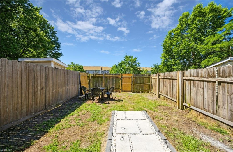 Photo 17 of 41 residential for sale in Virginia Beach virginia