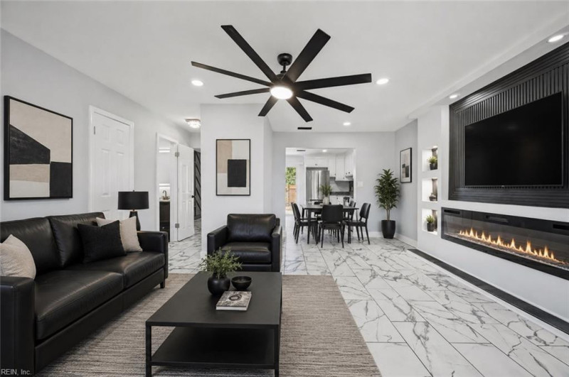 Photo 2 of 41 residential for sale in Virginia Beach virginia