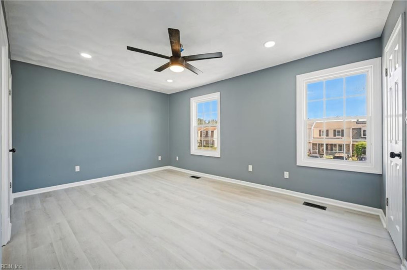 Photo 33 of 41 residential for sale in Virginia Beach virginia