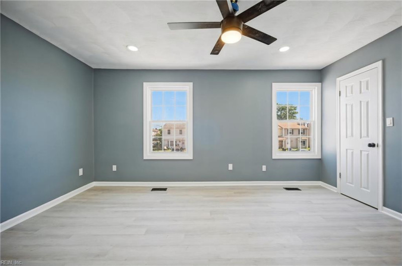 Photo 35 of 41 residential for sale in Virginia Beach virginia