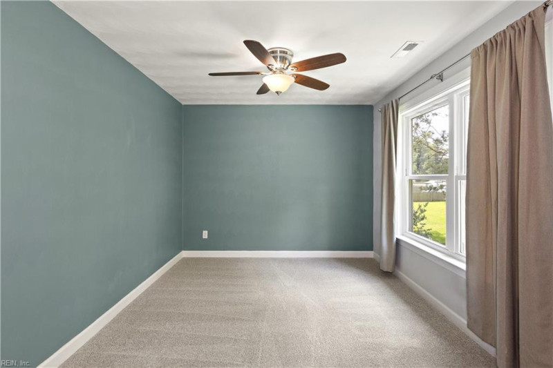 Photo 14 of 47 residential for sale in Portsmouth virginia