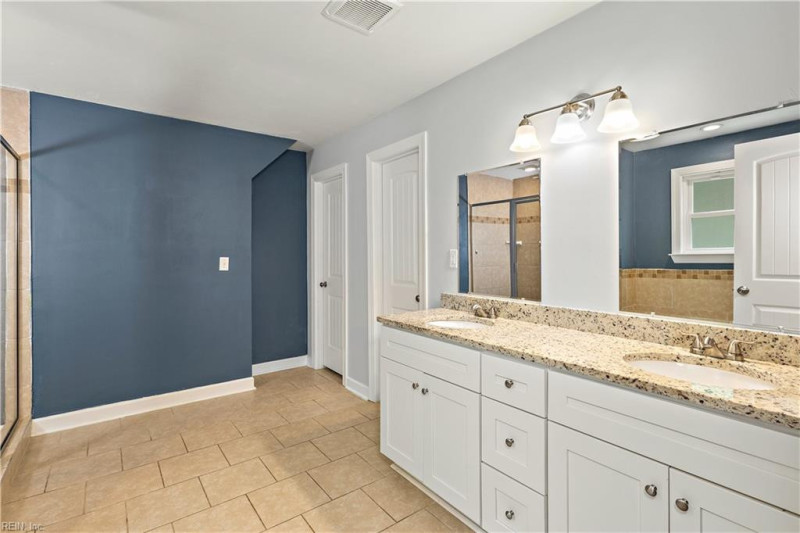 Photo 15 of 47 residential for sale in Portsmouth virginia