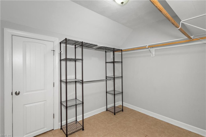 Photo 18 of 47 residential for sale in Portsmouth virginia