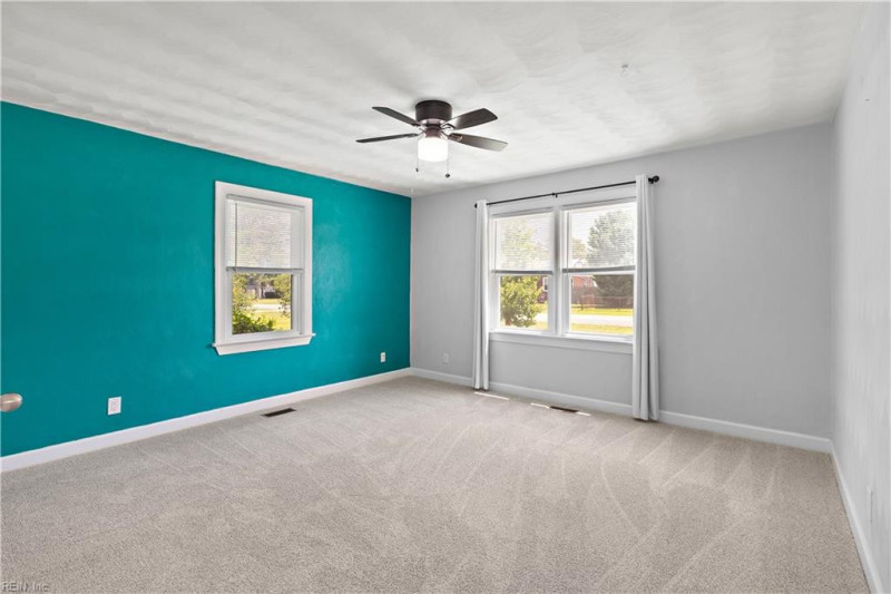 Photo 20 of 47 residential for sale in Portsmouth virginia
