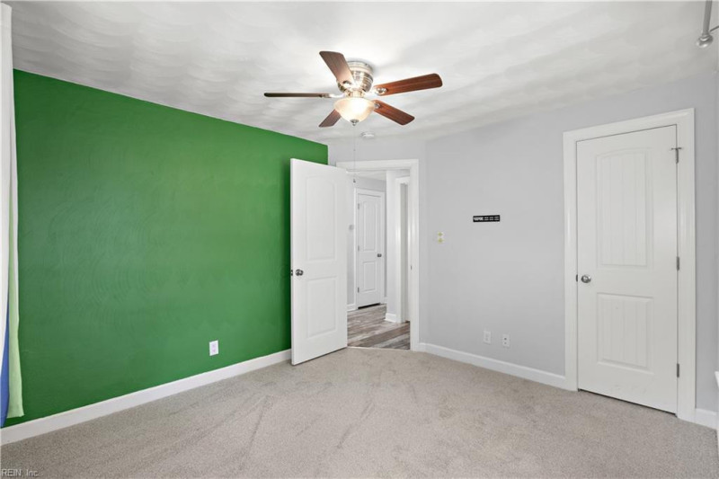 Photo 22 of 47 residential for sale in Portsmouth virginia