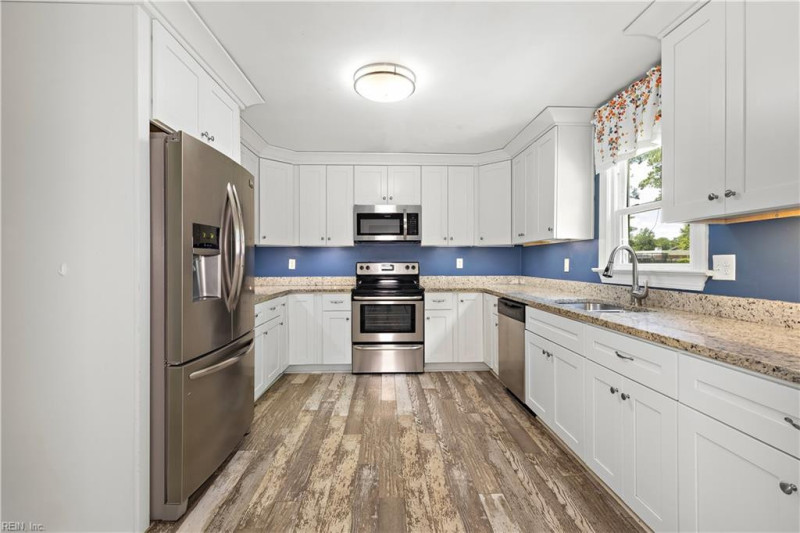 Photo 3 of 47 residential for sale in Portsmouth virginia