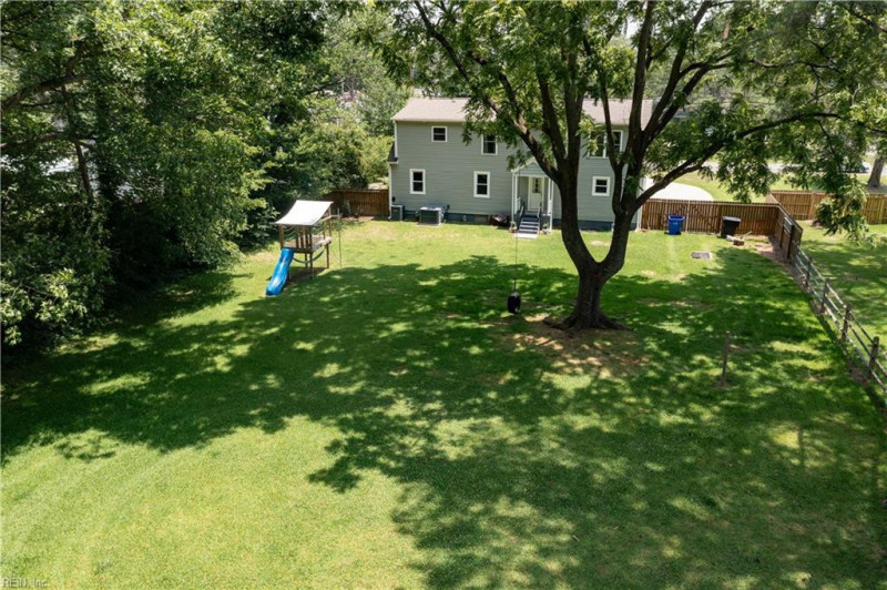 Photo 33 of 47 residential for sale in Portsmouth virginia