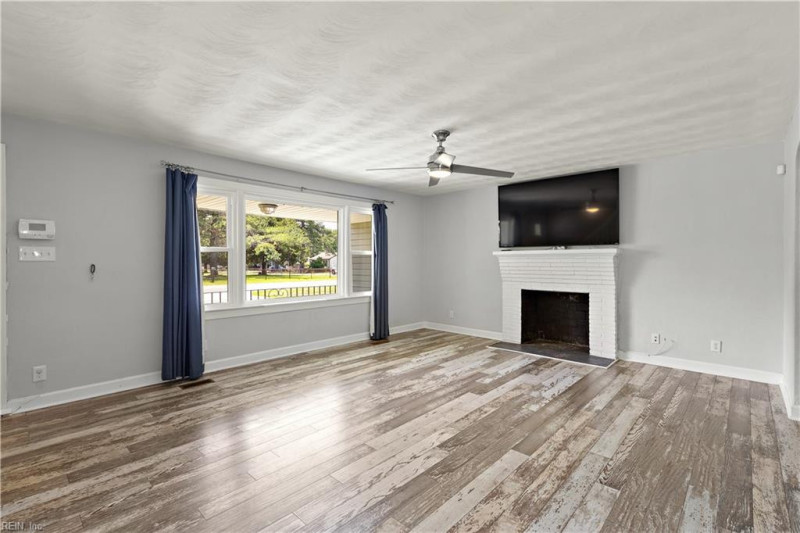 Photo 8 of 47 residential for sale in Portsmouth virginia