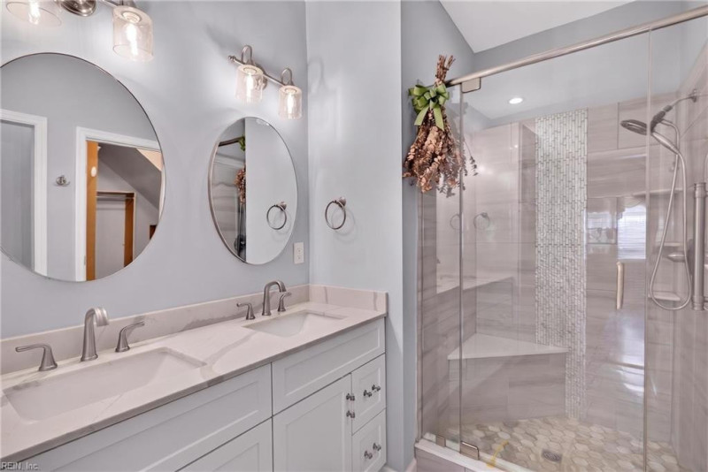 Photo 17 of 32 residential for sale in Portsmouth virginia