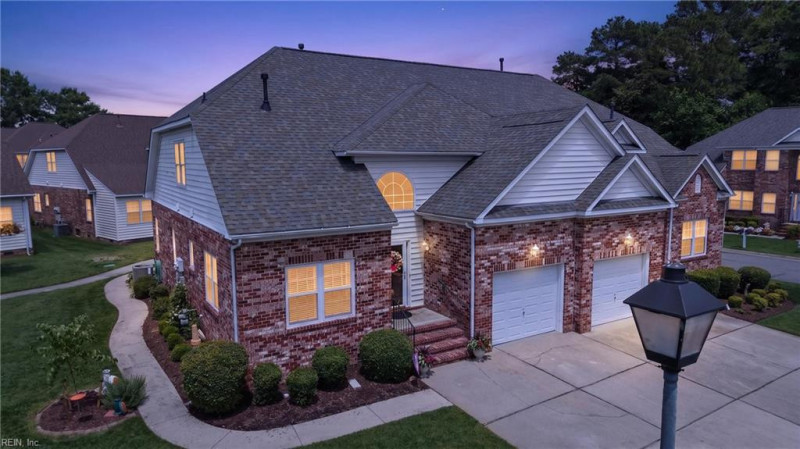Photo 2 of 32 residential for sale in Portsmouth virginia