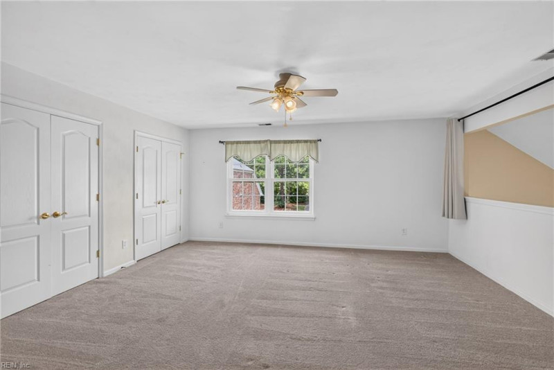 Photo 21 of 32 residential for sale in Portsmouth virginia